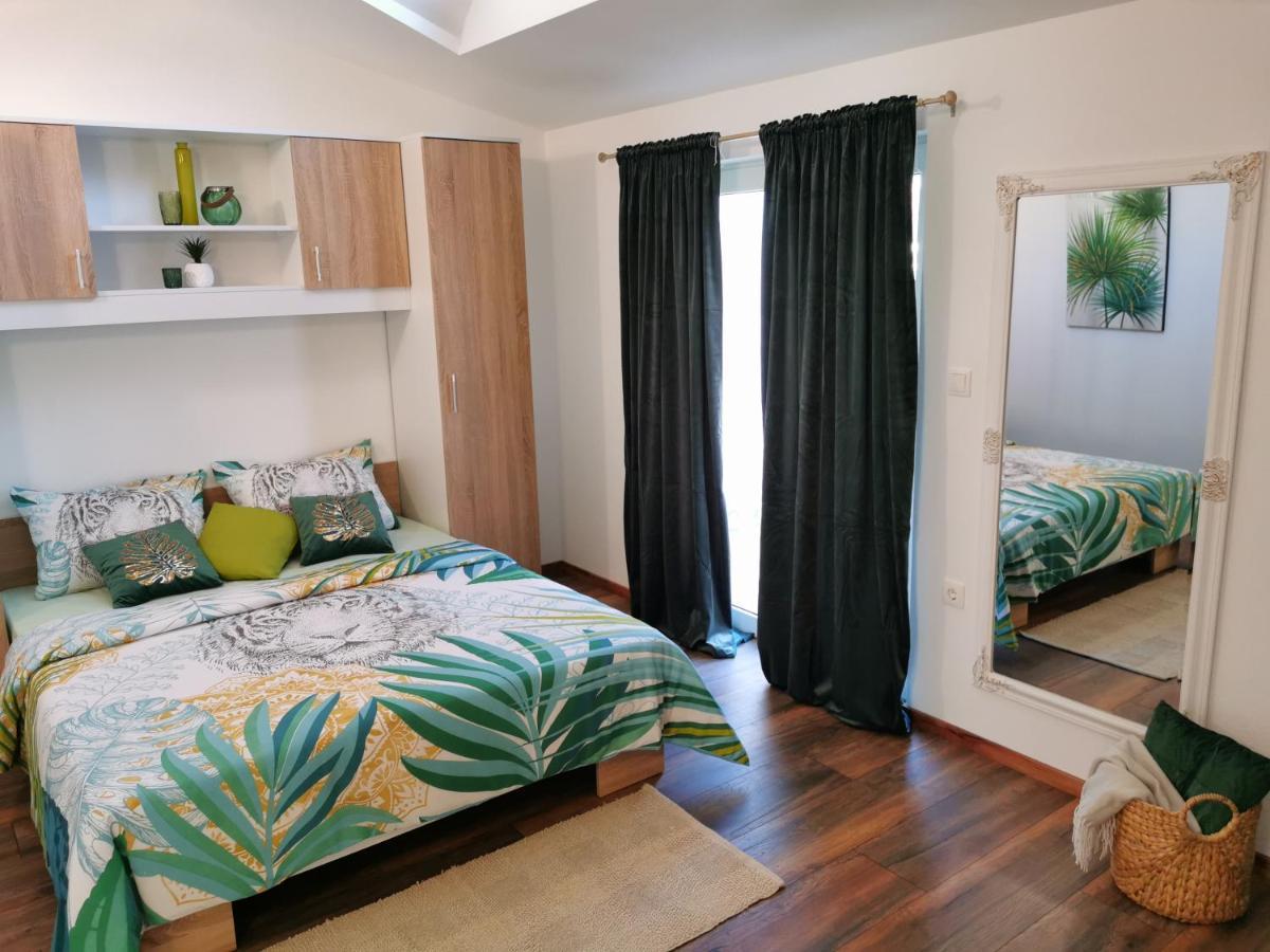 מאקרסקה Apartments Deak מראה חיצוני תמונה