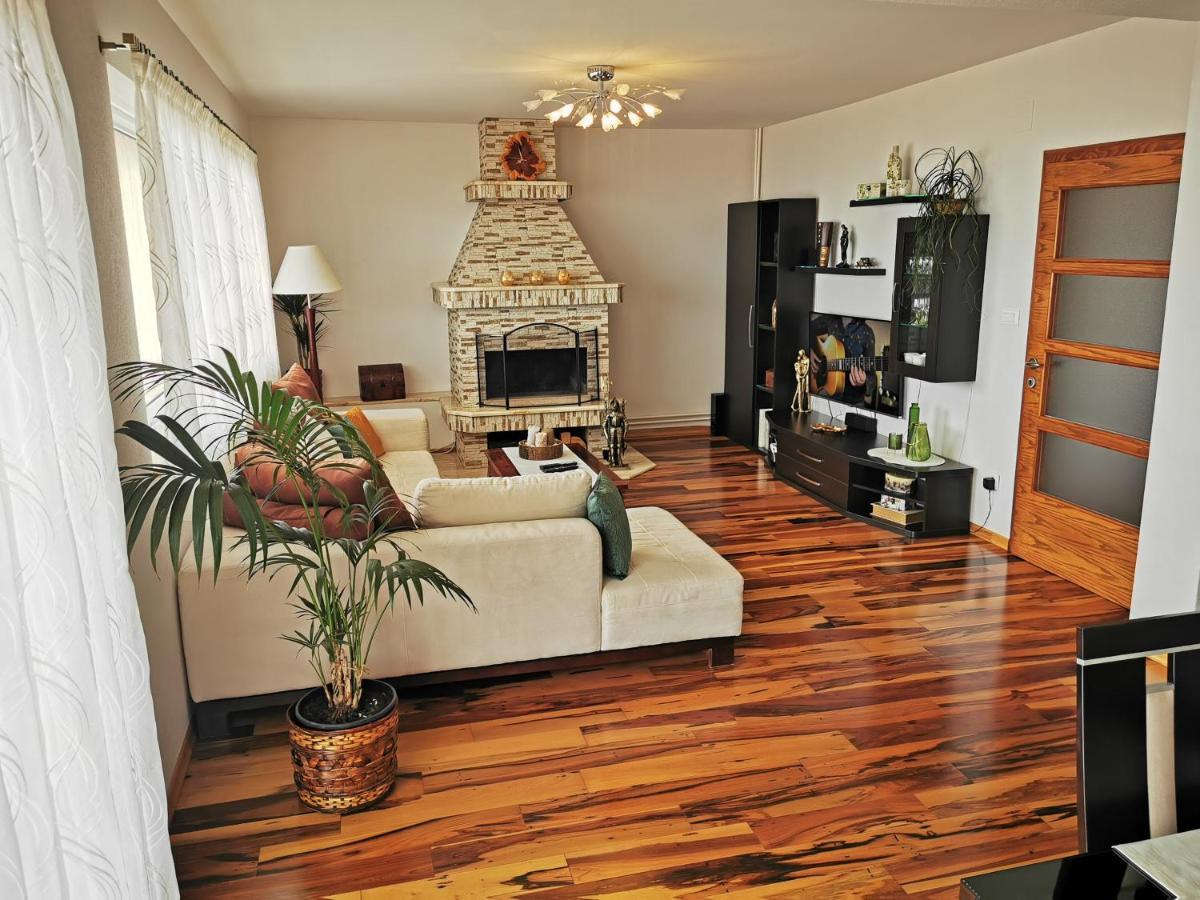 מאקרסקה Apartments Deak מראה חיצוני תמונה