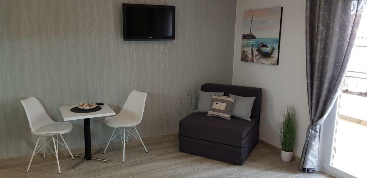 מאקרסקה Apartments Deak מראה חיצוני תמונה