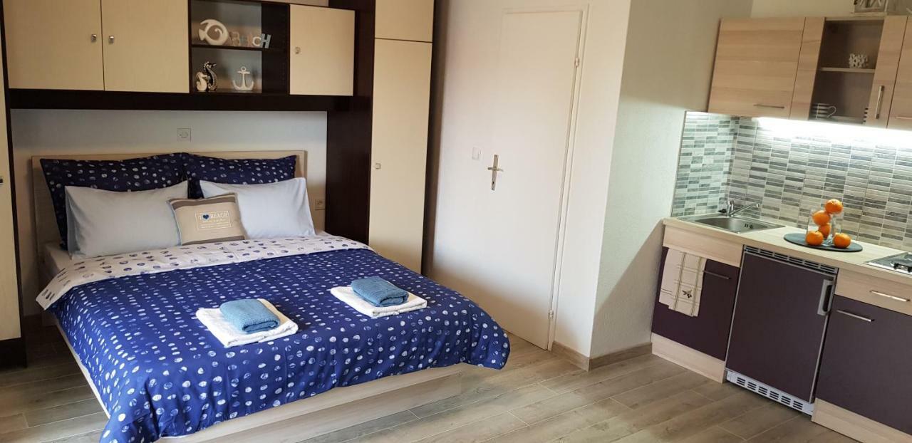 מאקרסקה Apartments Deak מראה חיצוני תמונה
